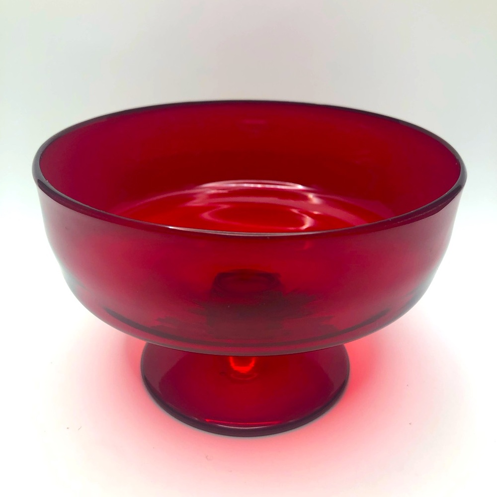 Beautiful red anchor hocking footed bowl